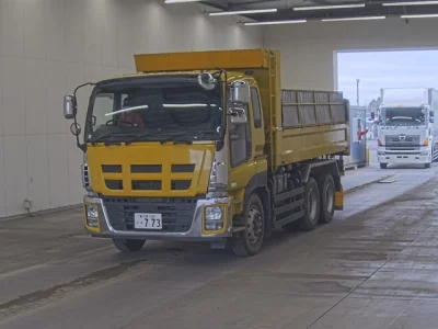 Isuzu Giga