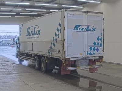 Isuzu Giga