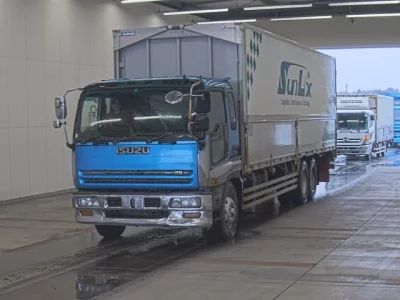 Isuzu Giga