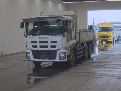 Isuzu GIGA  с аукциона в Японии