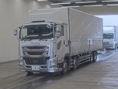 Isuzu Giga