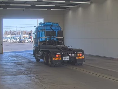 Isuzu GIGA  с аукциона в Японии