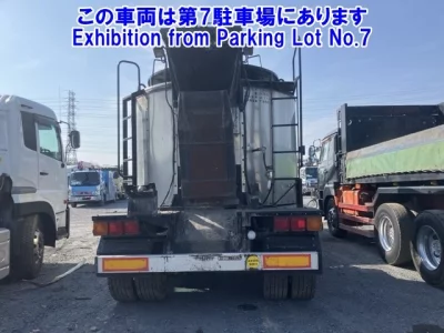 Isuzu Giga