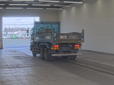 Isuzu Giga