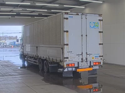 Isuzu Giga