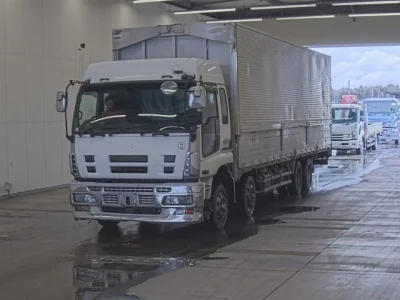 Isuzu GIGA  с аукциона в Японии