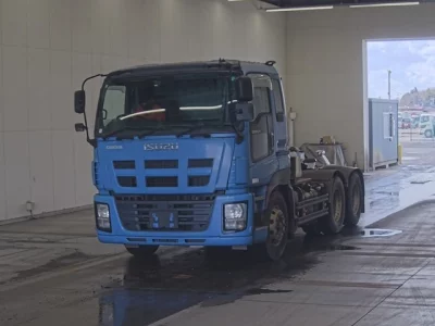 Isuzu GIGA  с аукциона в Японии