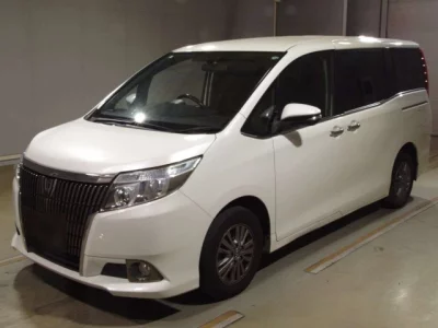 Toyota ESQUIRE  с аукциона в Японии