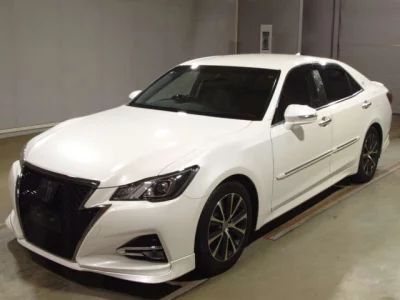 Toyota CROWN  с аукциона в Японии