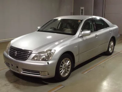 Toyota CROWN  с аукциона в Японии
