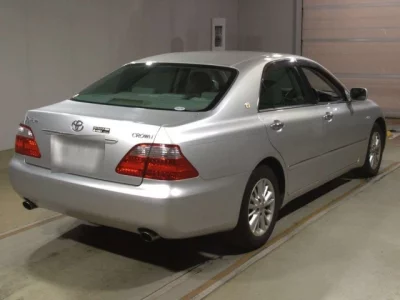 Toyota CROWN  с аукциона в Японии