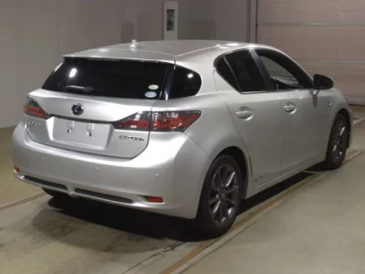Lexus CT200h