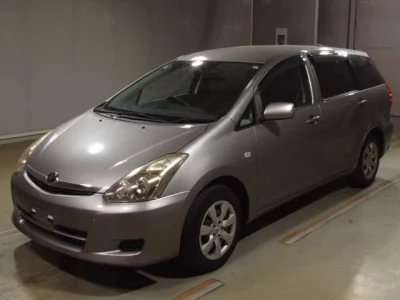 Toyota WISH  с аукциона в Японии