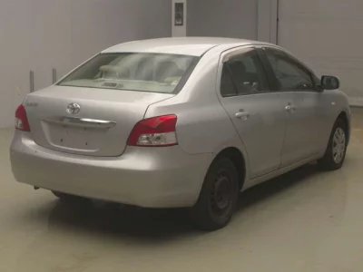 Toyota BELTA  с аукциона в Японии
