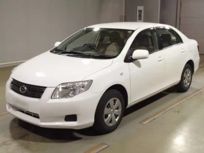 Toyota COROLLA AXIO  с аукциона в Японии