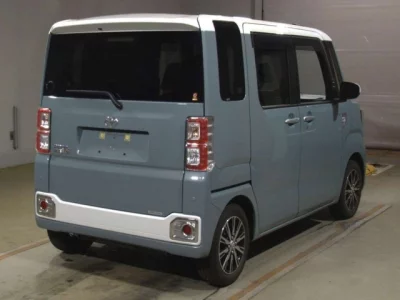 Toyota Pixis Mega