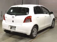 Toyota VITZ лот № 4087 оценка 3.5  с аукциона в Японии 1