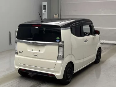 Honda N-Box Slash