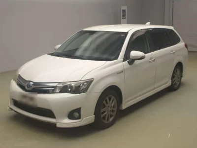 Toyota COROLLA FIELDER  с аукциона в Японии