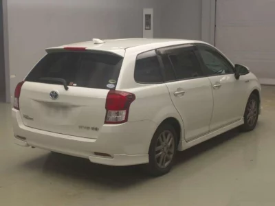 Toyota COROLLA FIELDER  с аукциона в Японии