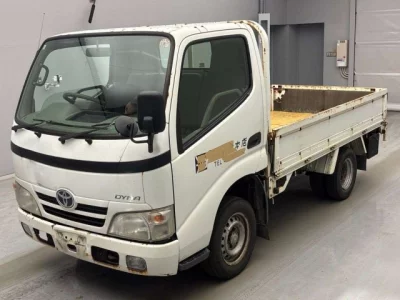 Toyota DYNA  с аукциона в Японии