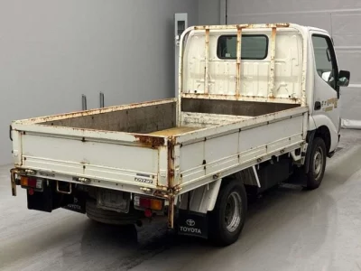 Toyota DYNA  с аукциона в Японии