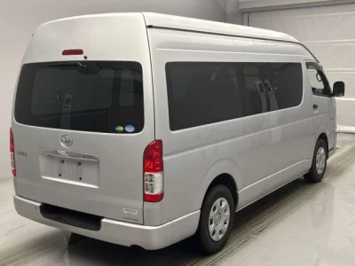 Toyota HIACE VAN  с аукциона в Японии