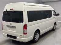 Toyota HIACE VAN лот № 62069 оценка R  с аукциона в Японии 1