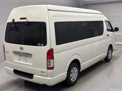 Toyota HIACE VAN  с аукциона в Японии