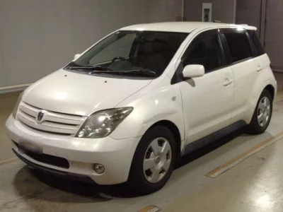 Toyota IST  с аукциона в Японии