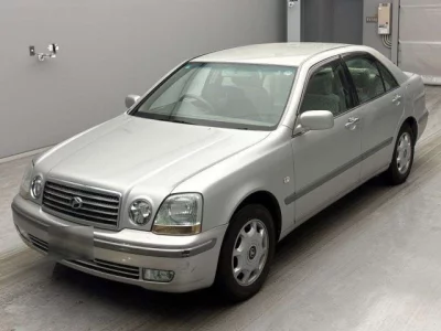 Toyota PROGRES  с аукциона в Японии