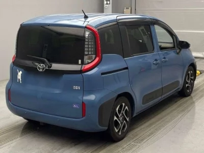 Toyota Sienta