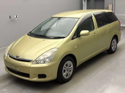 Toyota WISH  с аукциона в Японии