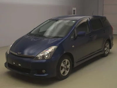 Toyota WISH  с аукциона в Японии