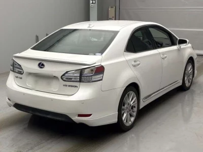 Lexus HS  с аукциона в Японии