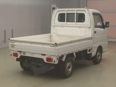 Nissan NT100 Clipper