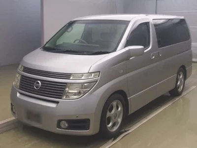 Nissan ELGRAND  с аукциона в Японии