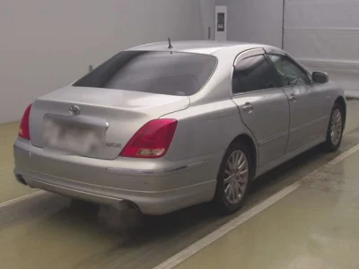 Toyota CROWN  с аукциона в Японии