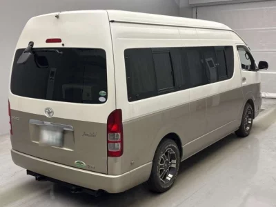 Toyota HIACE VAN  с аукциона в Японии