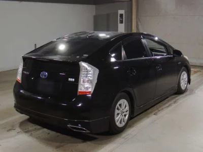 Toyota Prius  с аукциона в Японии