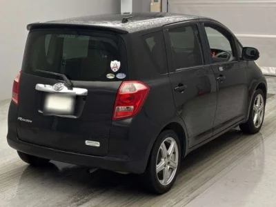 Toyota RACTIS  с аукциона в Японии