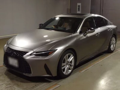 Lexus IS