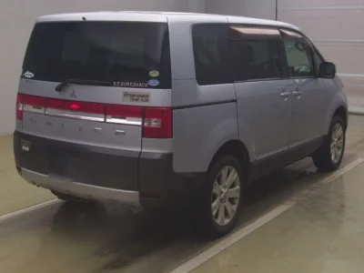 Mitsubishi DELICA D5  с аукциона в Японии
