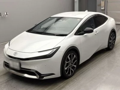 Toyota PRIUS PHV  с аукциона в Японии
