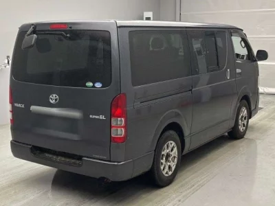 Toyota HiAce Van