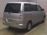 Toyota VOXY лот № 74070 оценка 3  с аукциона в Японии 1