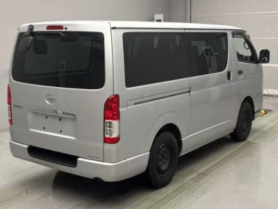 Toyota HIACE VAN  с аукциона в Японии