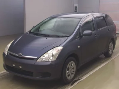Toyota WISH  с аукциона в Японии