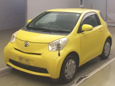Toyota iQ