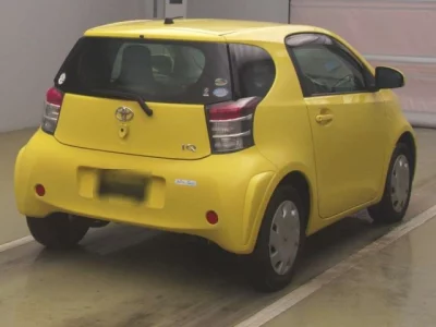 Toyota iQ